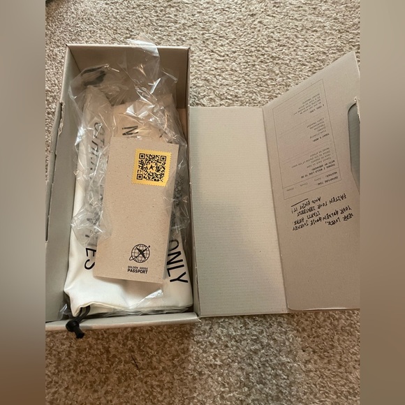 Golden Goose Sz 41 - Picture 7 of 7